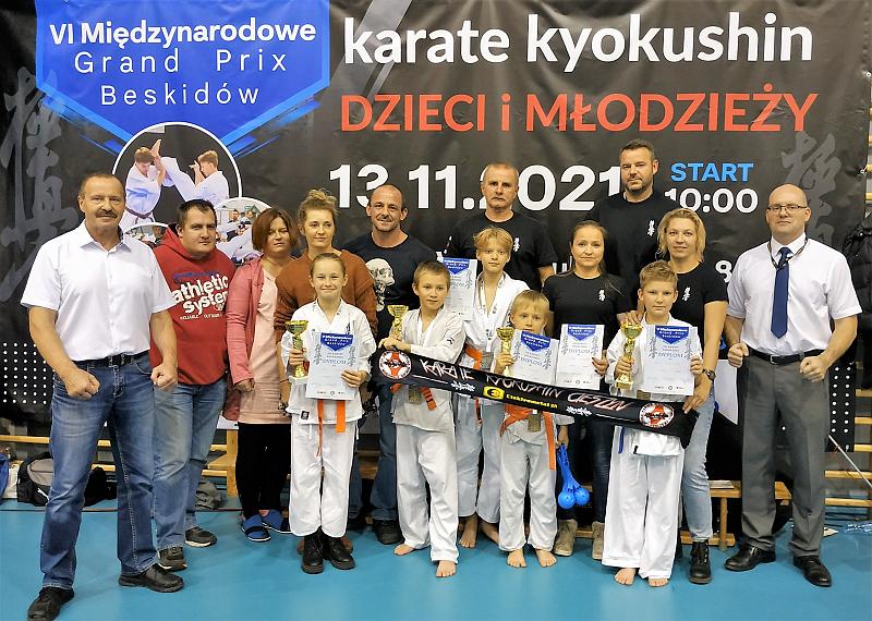 CIESZYŃSKI KLUB KYOKUSHIN Z MEDALAMI