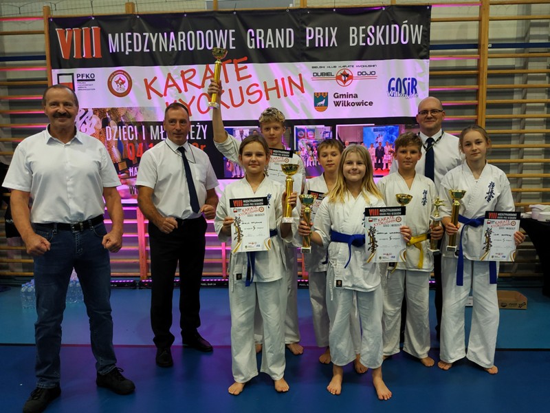 KYOKUSHIN CIESZYN Z SIEDMIOMA MEDALAMI NA VIII GRAND PRIX BESKIDÓW